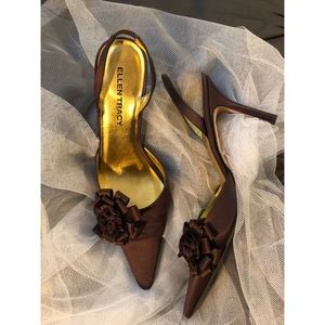 Ellen Tracy Satin Pump